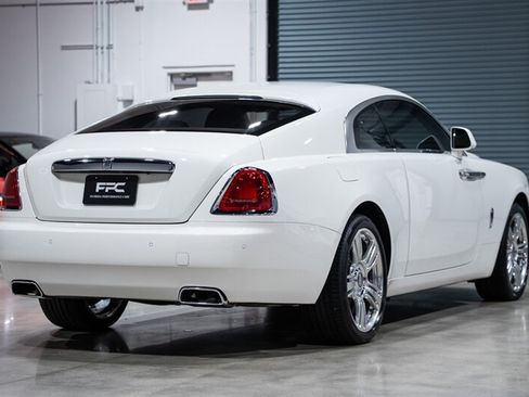 Used 2016 Rolls-Royce Wraith RWD image 15