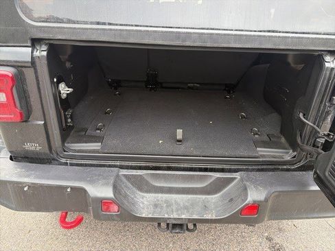 Used 2024 Jeep Wrangler Unlimited Rubicon image 5