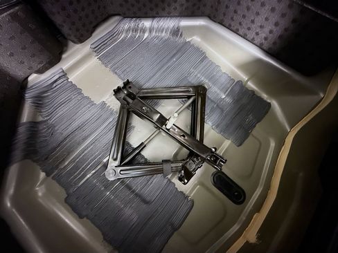 Used 2022 Ford Edge Titanium image 34