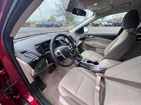 Used 2016 Ford Escape SE w/ Equipment Group 201A AWD/4WD image 8