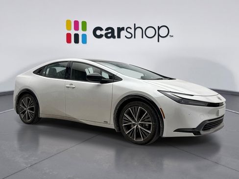 Used 2024 Toyota Prius XLE image 7