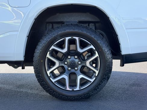 Used 2025 RAM 1500 Laramie image 9