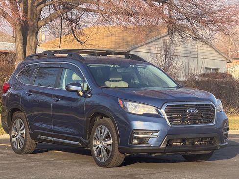 Used 2019 Subaru Ascent Limited w/ Popular Package #3 image 3