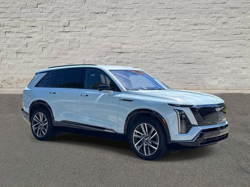 Used 2026 Cadillac Vistiq Premium Luxury w/ LPO, Floor Liner Package AWD/4WD image 6