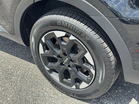 Certified 2024 Kia Sorento S AWD/4WD image 10