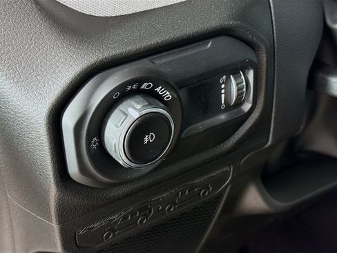 Used 2025 Jeep Wrangler Unlimited Sport AWD/4WD image 9