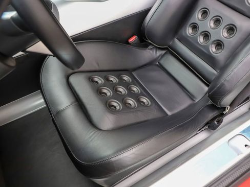 Used 2006 Ford GT RWD image 59