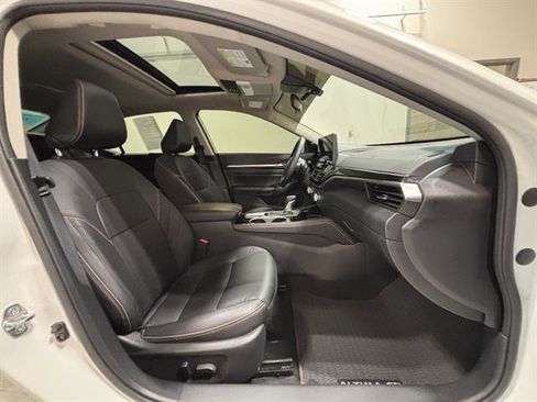 Used 2024 Nissan Altima 2.5 SR w/ SR Premium Package AWD/4WD image 17
