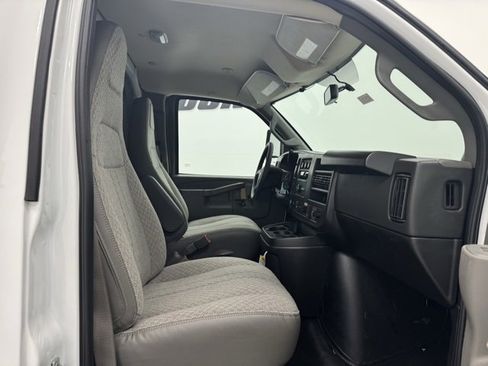 New 2026 Chevrolet Express 3500 Work Van w/ Power Convenience Package image 35