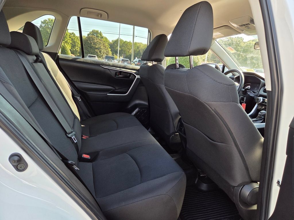 Used 2023 Toyota RAV4 LE FWD image 15