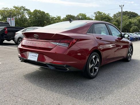 Used 2023 Hyundai Elantra Limited FWD image 7