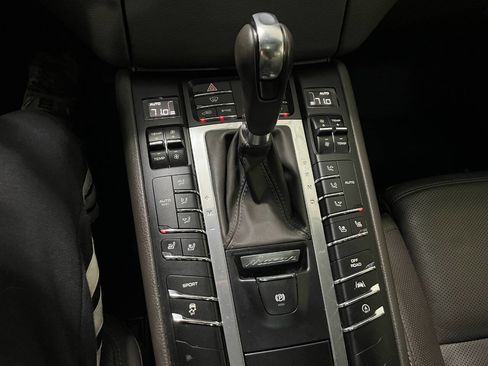 Used 2017 Porsche Macan image 39