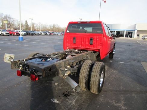 Used 2024 Chevrolet Silverado 3500 LT w/ Convenience Package image 5