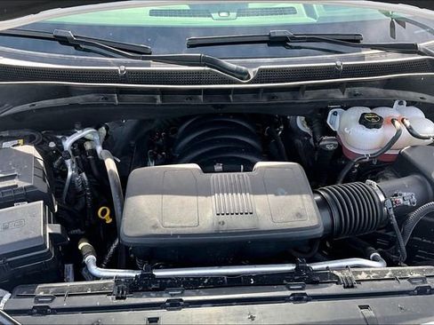 Used 2025 GMC Yukon XL Denali AWD/4WD image 32