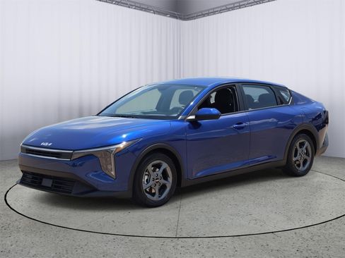 Used 2025 Kia K4 FWD image 1