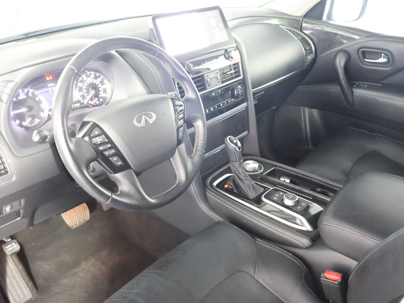 Used 2024 INFINITI QX80 Luxe AWD/4WD image 25