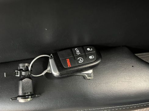 Used 2022 Dodge Challenger GT w/ Plus Package image 22