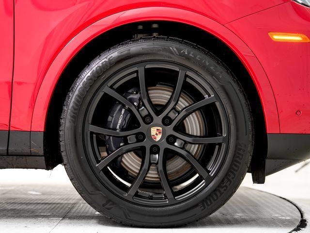 Certified 2026 Porsche Cayenne AWD/4WD image 27