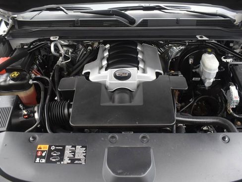 Used 2016 Cadillac Escalade ESV Luxury image 8