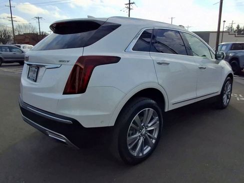 Used 2023 Cadillac XT5 Premium Luxury w/ Technology Package image 2