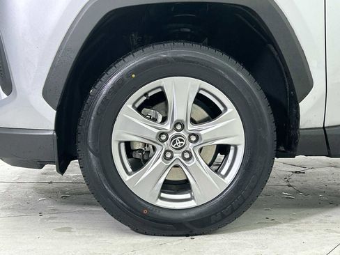 Used 2022 Toyota RAV4 XLE image 18