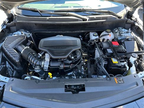 Certified 2025 Cadillac XT6 Premium Luxury image 24