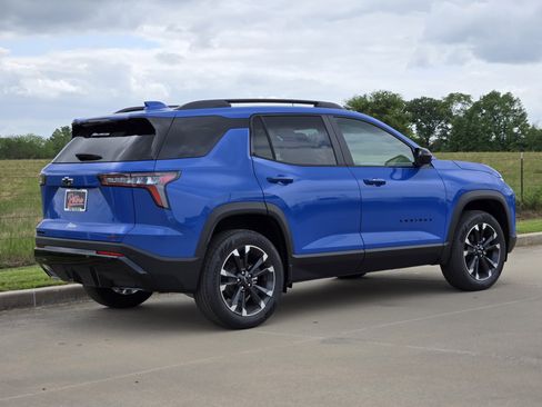 New 2026 Chevrolet Equinox RS w/ Convenience Package III FWD image 3