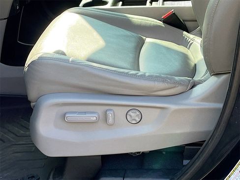 Used 2022 Honda Odyssey EX-L image 18