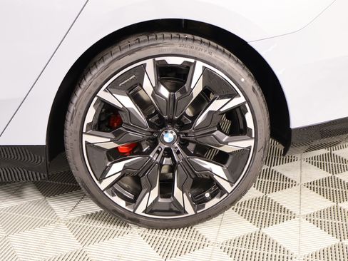 New 2026 BMW 540i xDrive w/ M Sport Package image 19