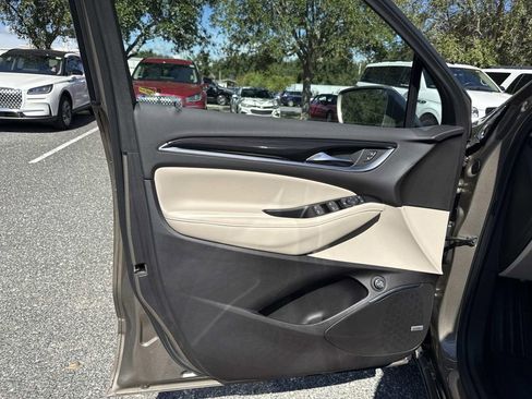 Used 2020 Buick Enclave Essence w/ Sound and Sites Package image 19