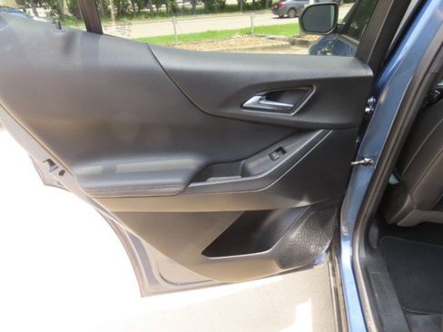 Used 2025 Chevrolet Equinox LT w/ Convenience Package II FWD image 18