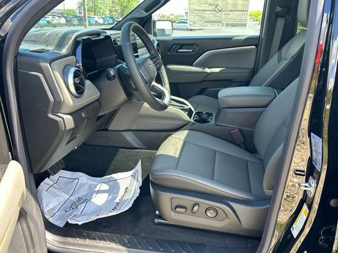 New 2026 Chevrolet Colorado ZR2 w/ Technology Package AWD/4WD image 8
