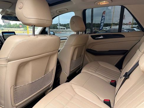 Used 2018 Mercedes-Benz GLE 350 w/ Premium 1 Package image 25