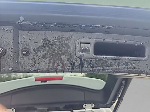 Used 2022 Toyota Highlander XLE image 12