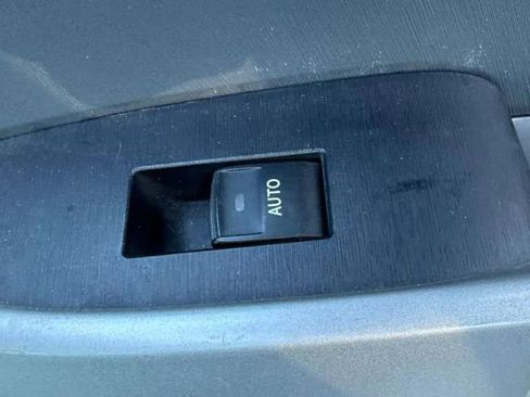 Used 2010 Toyota Prius Five image 41