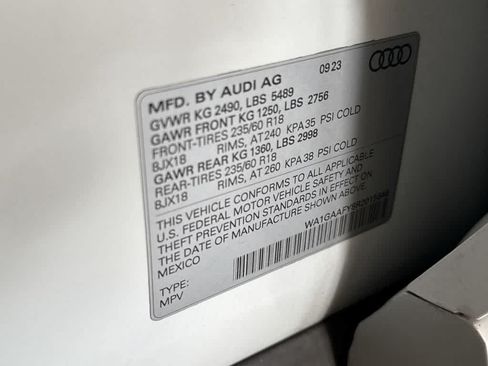 Used 2024 Audi Q5 2.0T Premium w/ Convenience Package AWD/4WD image 28
