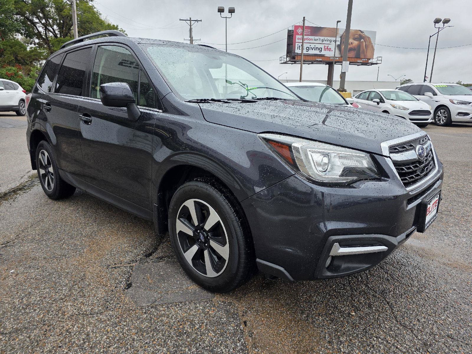 Used 2017 Subaru Forester 2.5i Limited AWD/4WD image 3