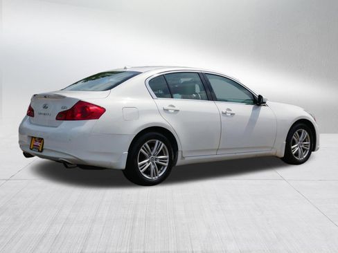 Used 2010 INFINITI G37 x Sedan w/ Premium Pkg AWD/4WD image 7