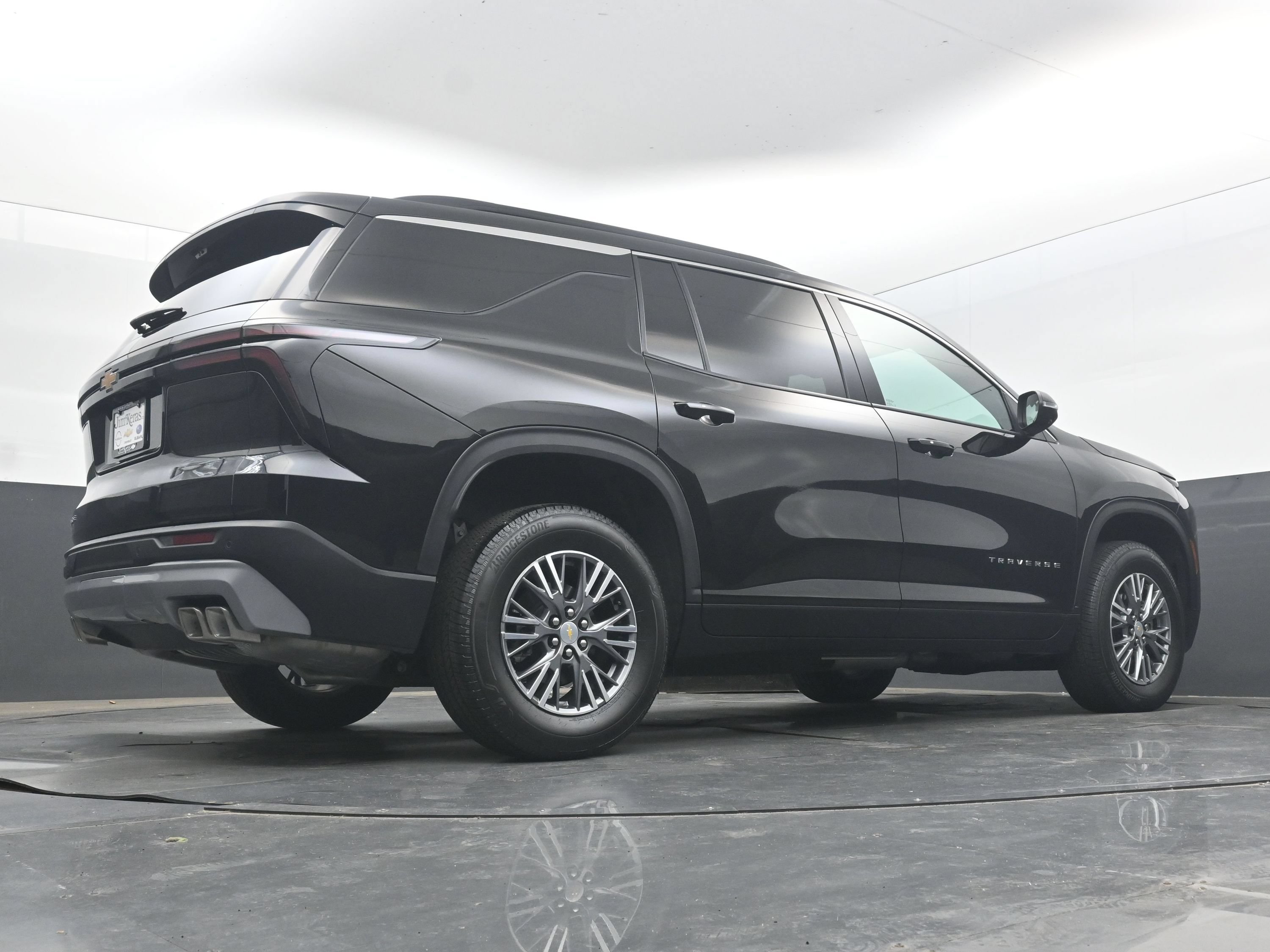 Used 2026 Chevrolet Traverse LT w/ Driver Confidence Package FWD image 30