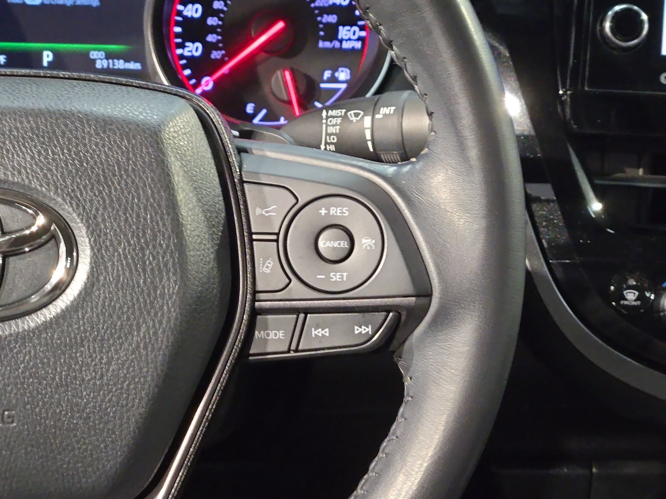 Used 2021 Toyota Camry XSE FWD image 29
