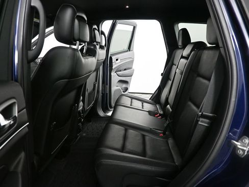 Used 2018 Jeep Grand Cherokee Limited RWD image 18