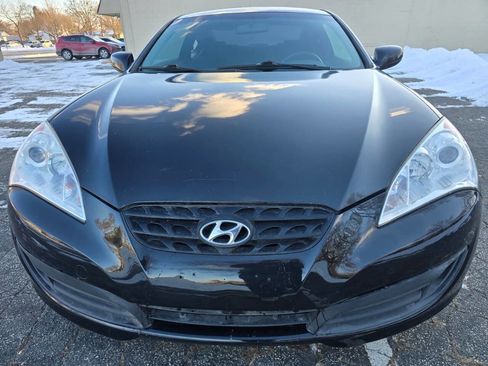 Used 2011 Hyundai Genesis 2.0T image 2