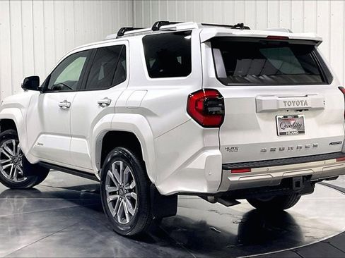Used 2025 Toyota 4Runner Limited AWD/4WD image 12