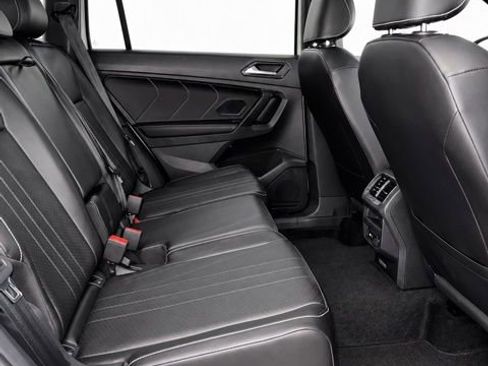 Used 2023 Volkswagen Tiguan SE R-Line AWD/4WD image 18