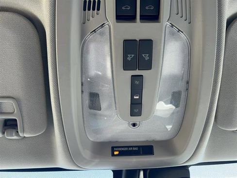 Used 2010 GMC Terrain SLE image 28