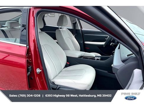 Used 2025 Hyundai Sonata SEL FWD image 6