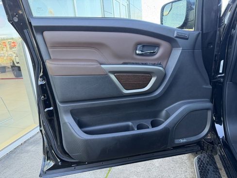 Used 2024 Nissan Titan Platinum Reserve w/ Moonroof Package image 12