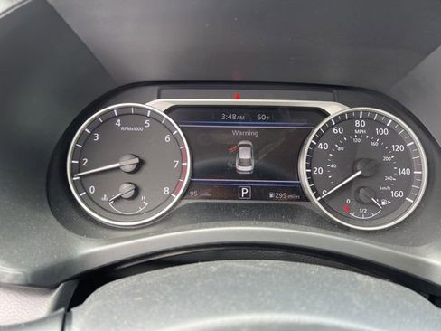 Used 2024 Nissan Sentra SV w/ SV Premium Package image 12