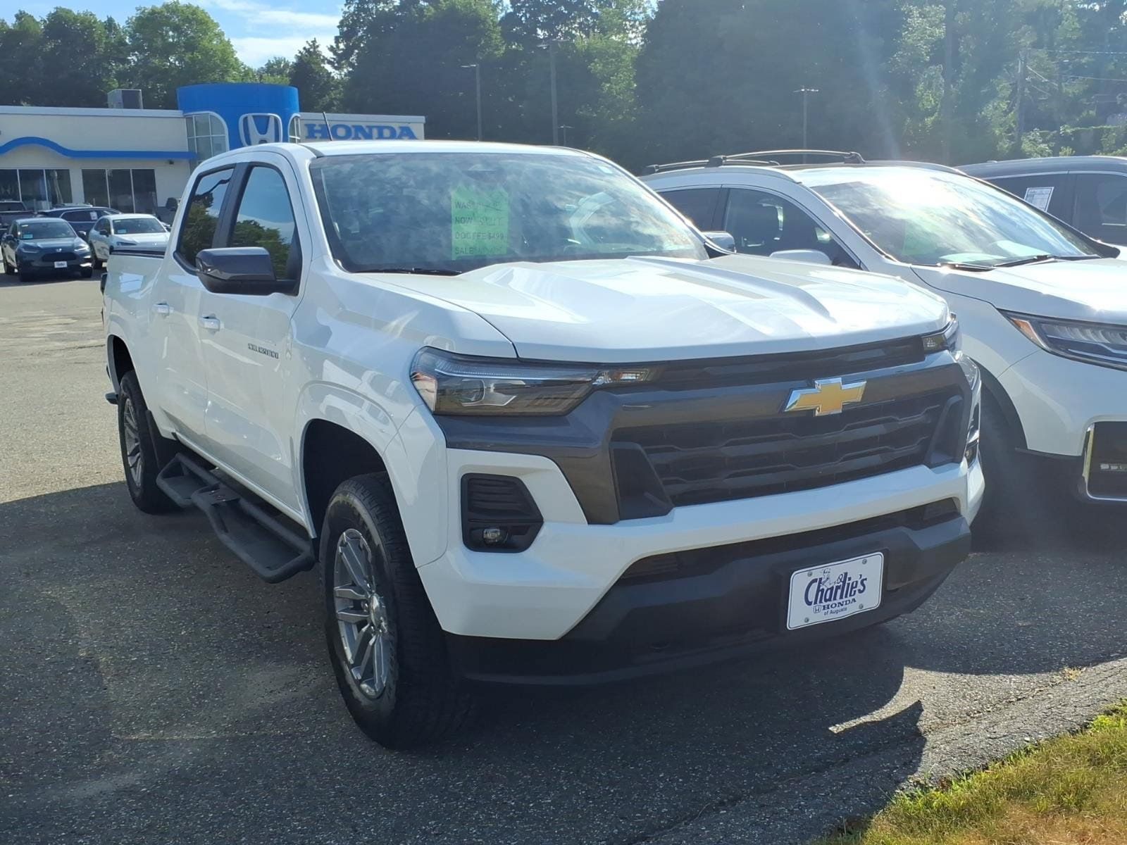 Used 2024 Chevrolet Colorado LT w/ LT Convenience Package III AWD/4WD image 3