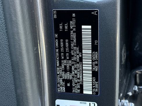 Certified 2025 Lexus RX 350 FWD w/ Accessory Package image 30